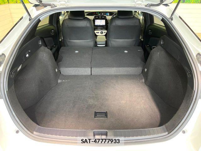 Toyota PRIUS 2016-07 8209621-9