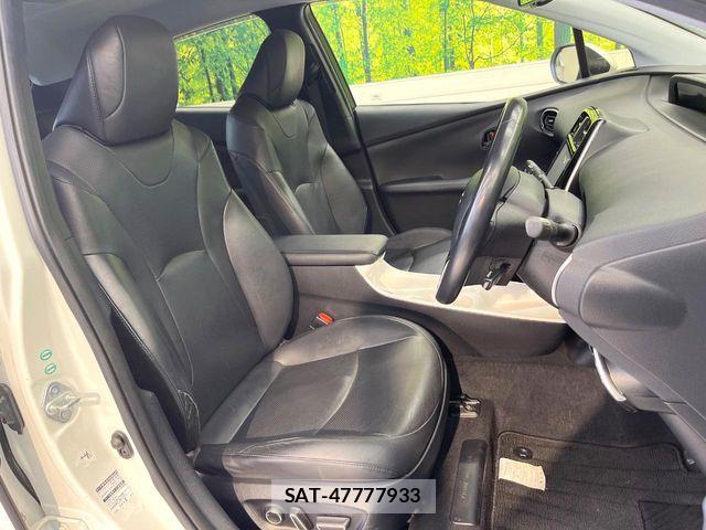 Toyota PRIUS 2016-07 8209621-7