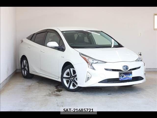 Toyota PRIUS 2018-07 8209600-1