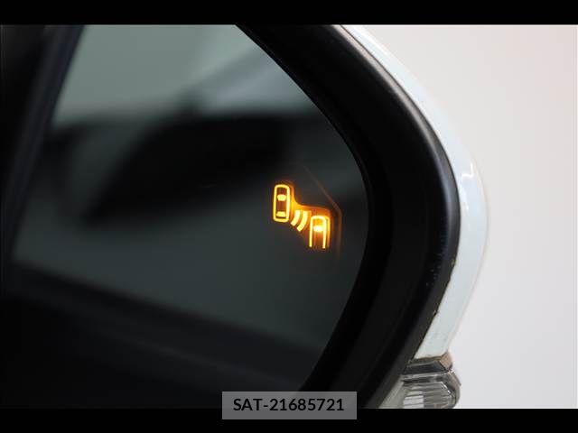 Toyota PRIUS 2018-07 8209600-5