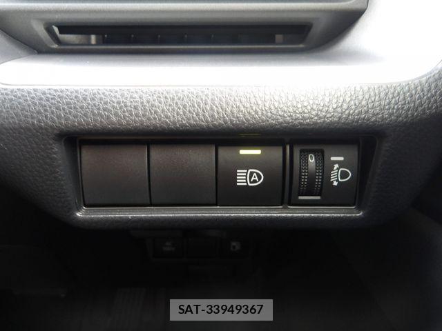 Toyota PRIUS 2023-11 8209589-9