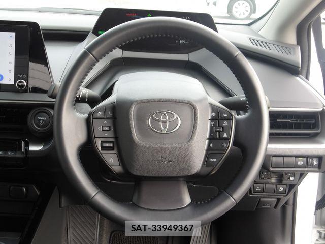 Toyota PRIUS 2023-11 8209589-13
