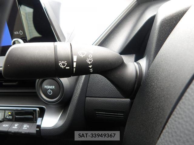 Toyota PRIUS 2023-11 8209589-14