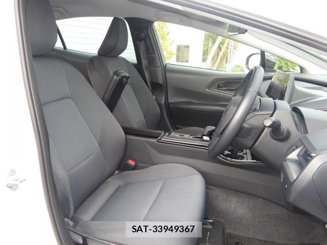 Toyota PRIUS 2023-11 8209589-18