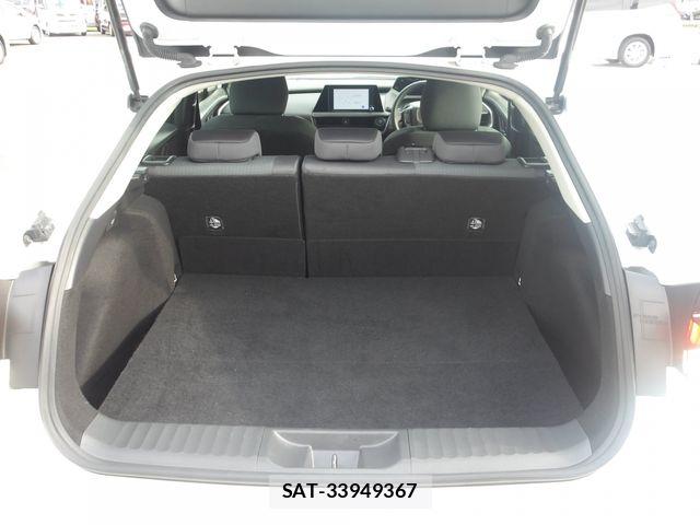 Toyota PRIUS 2023-11 8209589-20