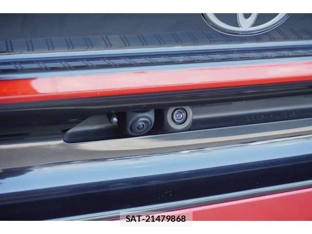 Toyota PRIUS 2023-04 8209582-12