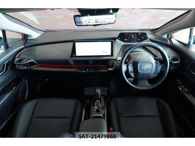 Toyota PRIUS 2023-04 8209582-4