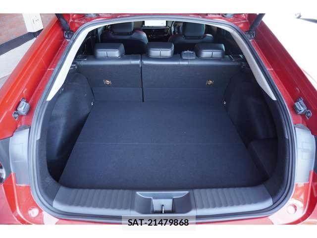 Toyota PRIUS 2023-04 8209582-7