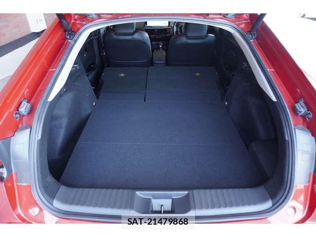 Toyota PRIUS 2023-04 8209582-8