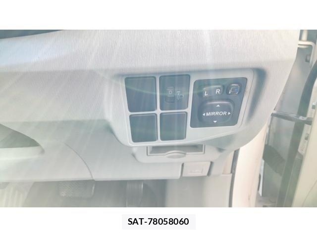 Toyota PRIUS 2009-12 8209666-16