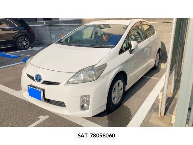 Toyota PRIUS 2009-12 8209666-1
