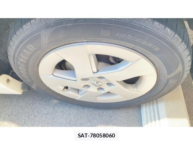 Toyota PRIUS 2009-12 8209666-6