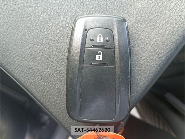 Toyota PRIUS 2016-03 8209631-10