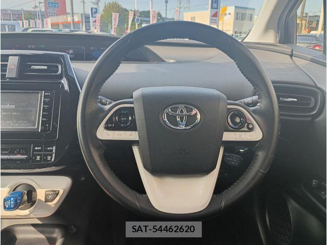 Toyota PRIUS 2016-03 8209631-5