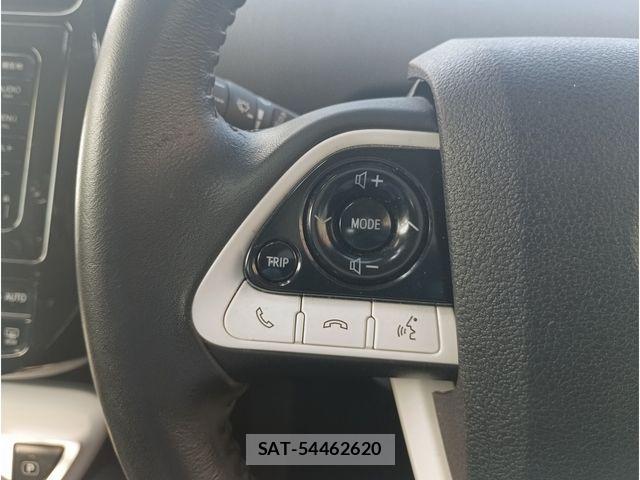 Toyota PRIUS 2016-03 8209631-6