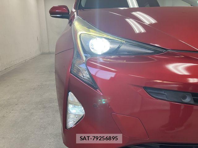 Toyota PRIUS 2016-08 8209634-25