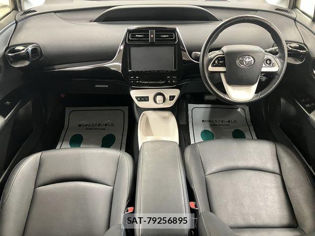 Toyota PRIUS 2016-08 8209634-26