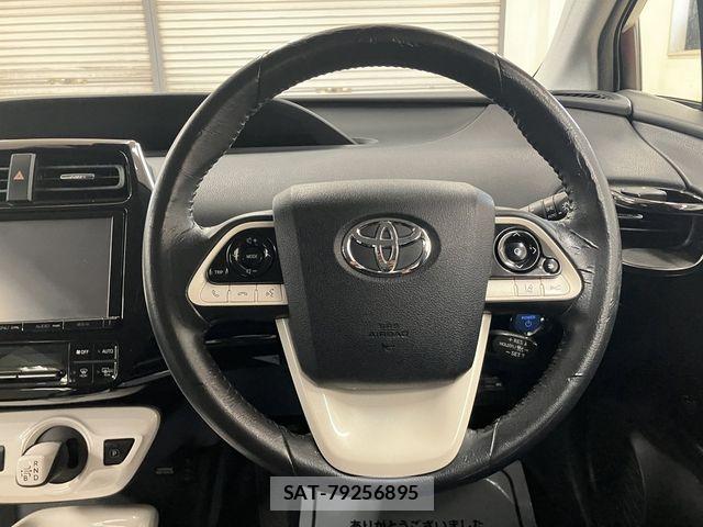 Toyota PRIUS 2016-08 8209634-27