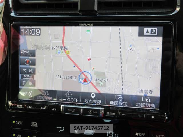 Toyota PRIUS 2019-02 8209624-9