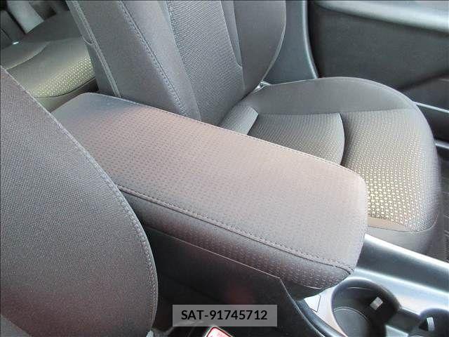 Toyota PRIUS 2019-02 8209624-16