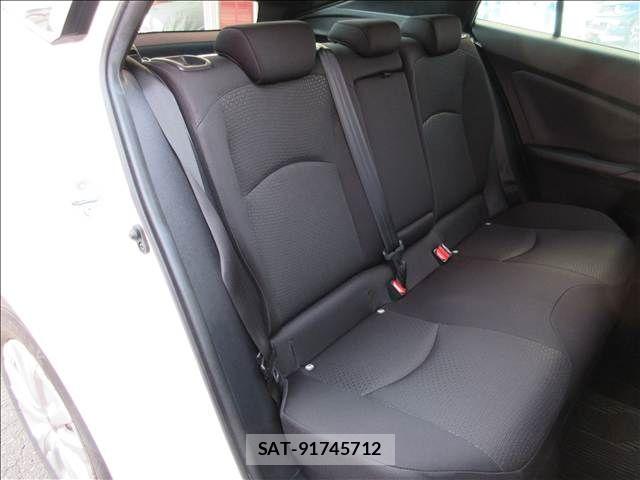 Toyota PRIUS 2019-02 8209624-28