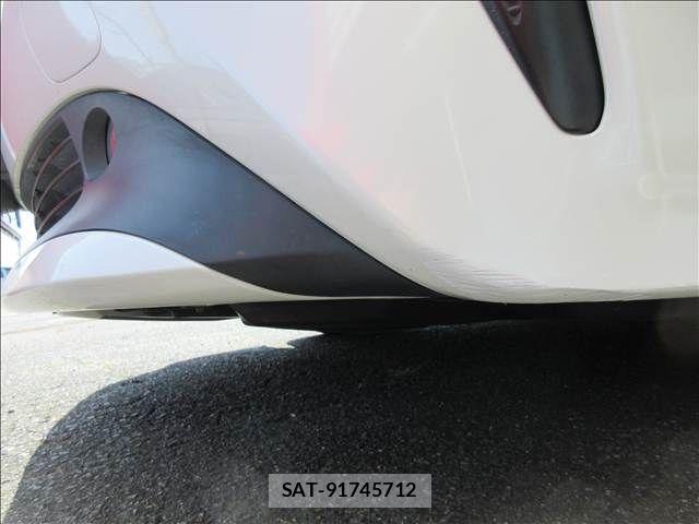 Toyota PRIUS 2019-02 8209624-2