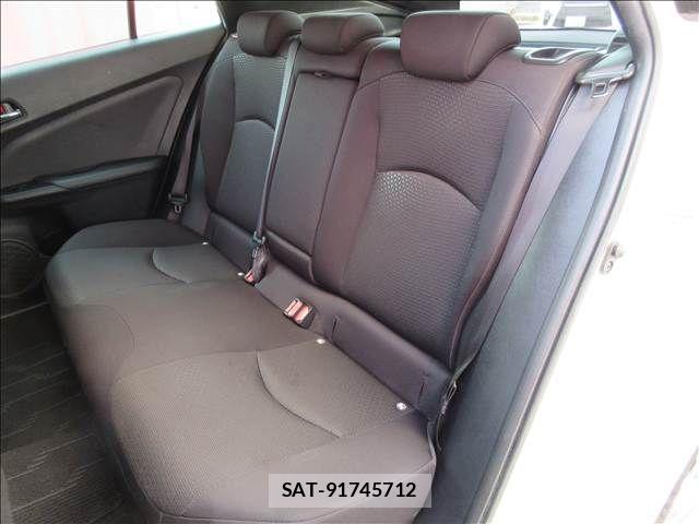 Toyota PRIUS 2019-02 8209624-29