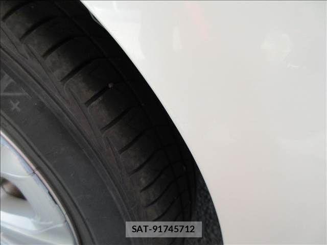 Toyota PRIUS 2019-02 8209624-4
