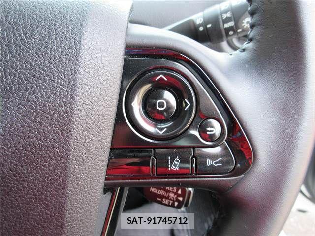 Toyota PRIUS 2019-02 8209624-8