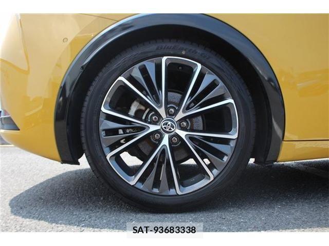 Toyota PRIUS 2023-05 8209584-18