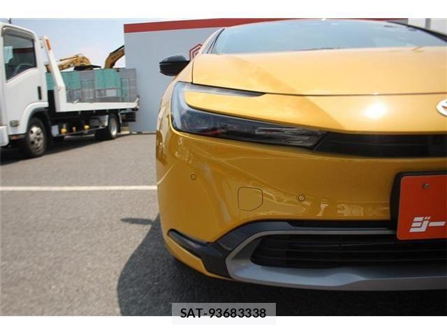 Toyota PRIUS 2023-05 8209584-21