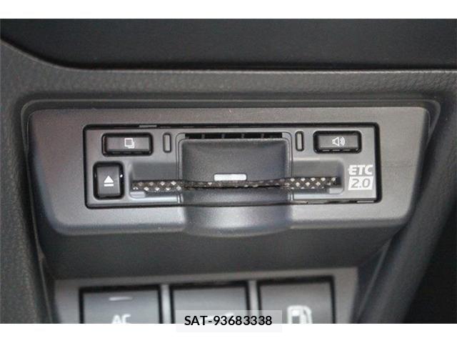 Toyota PRIUS 2023-05 8209584-3