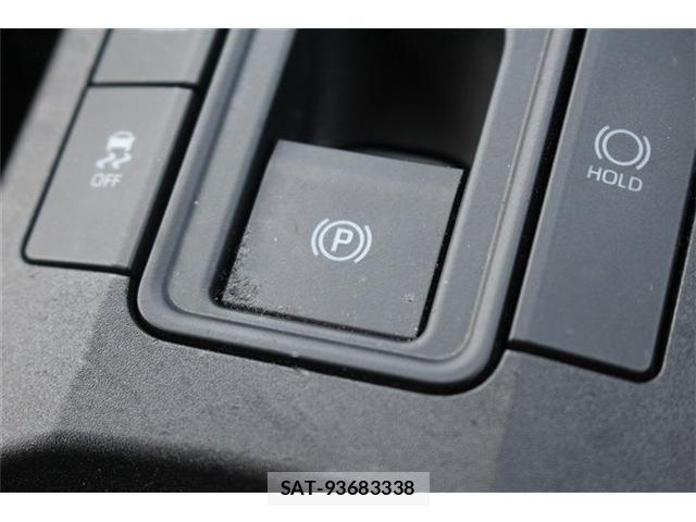 Toyota PRIUS 2023-05 8209584-6