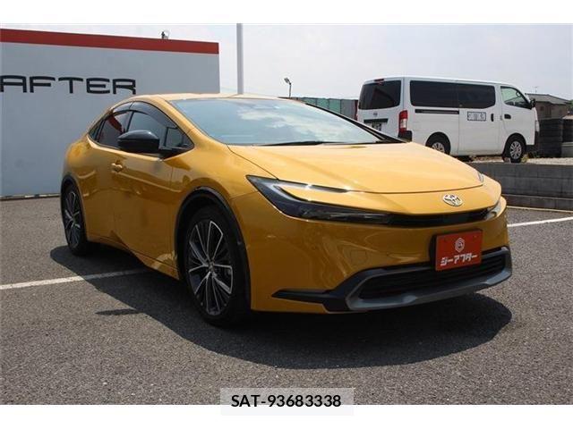 Toyota PRIUS 2023-05 8209584-7
