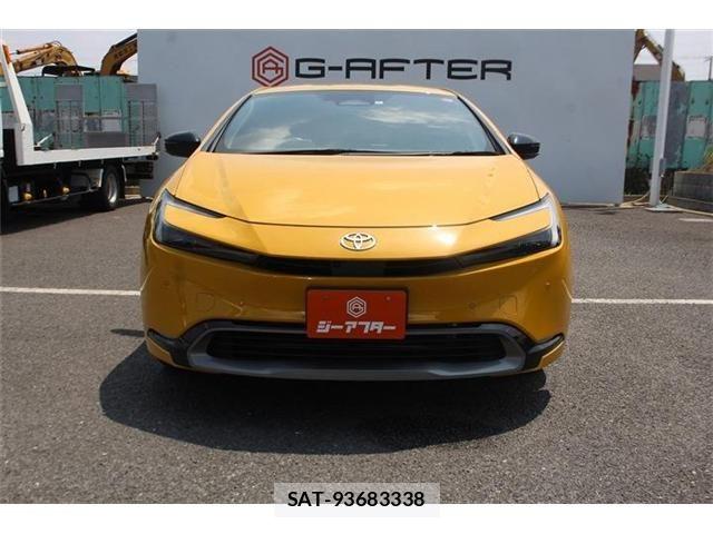 Toyota PRIUS 2023-05 8209584-8
