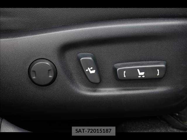 Toyota PRIUS 2013-08 8209635-7