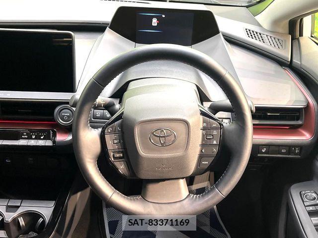Toyota PRIUS 2023-07 8209573-10