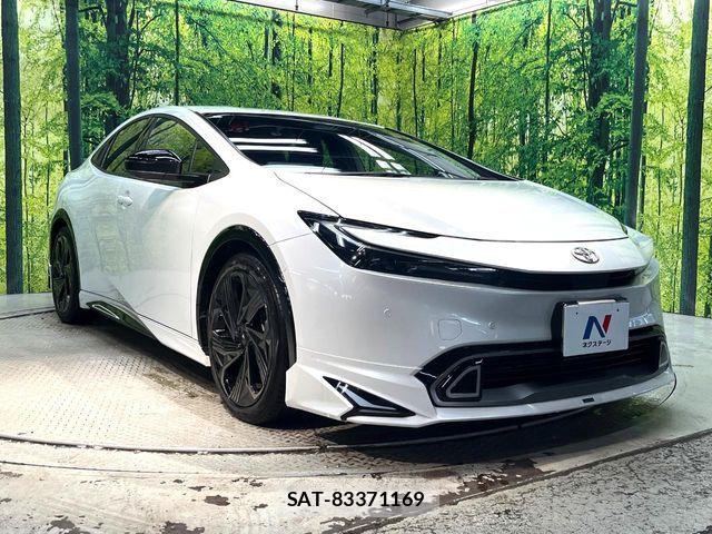 Toyota PRIUS 2023-07 8209573-15