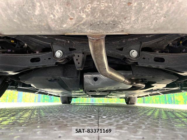 Toyota PRIUS 2023-07 8209573-18