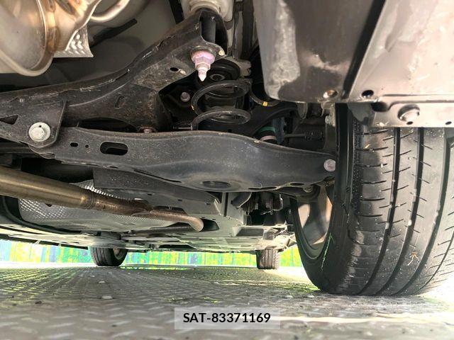 Toyota PRIUS 2023-07 8209573-19