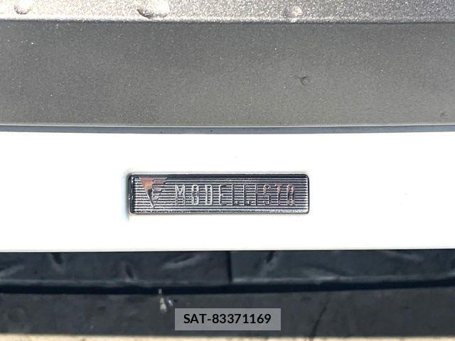 Toyota PRIUS 2023-07 8209573-2