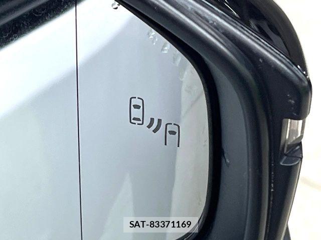 Toyota PRIUS 2023-07 8209573-6