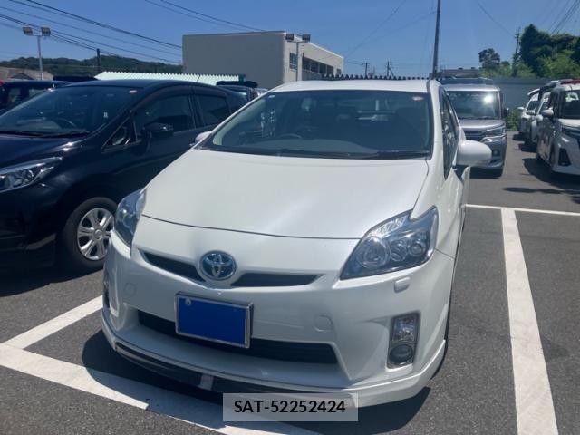 Toyota PRIUS 2010-08 8209661-0