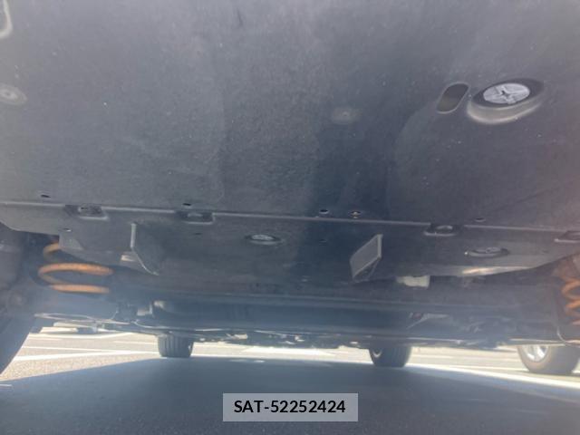 Toyota PRIUS 2010-08 8209661-10
