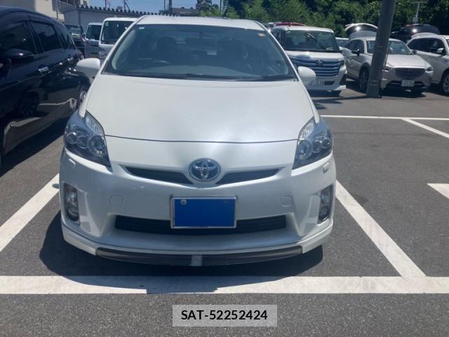 Toyota PRIUS 2010-08 8209661-1