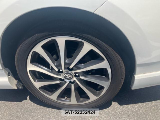 Toyota PRIUS 2010-08 8209661-6