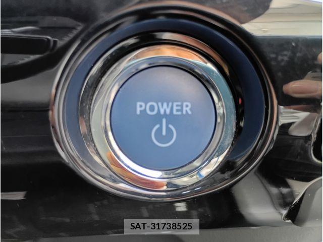 Toyota PRIUS 2017-04 8209613-13