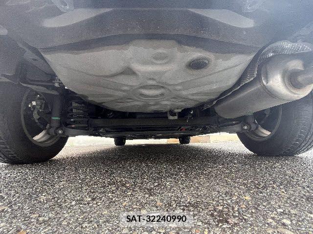 Toyota PRIUS 2014-01 8209645-21