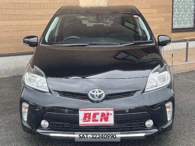 Toyota PRIUS 2014-01 8209645-24