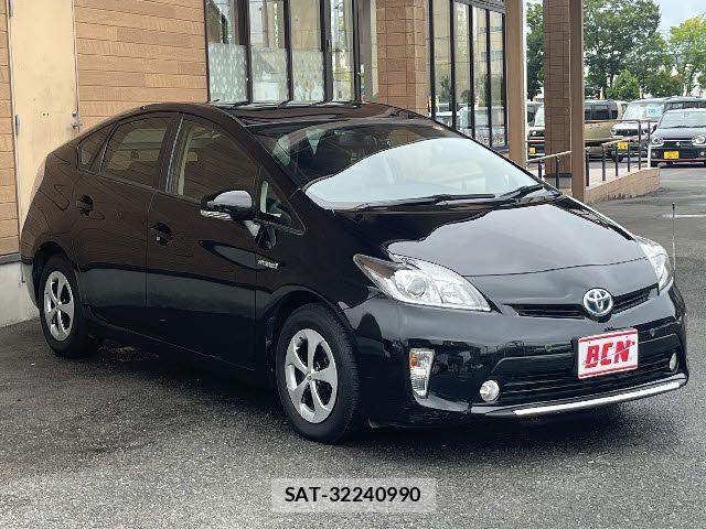 Toyota PRIUS 2014-01 8209645-6